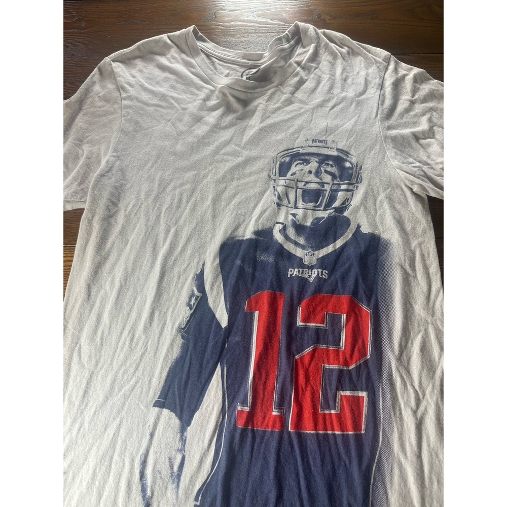 EA Madden Tom BradyAdult Medium Beige/Cream Madden 18 DEV TEAM Promo Shirt